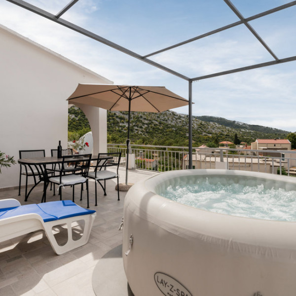 Panoramico apartman sa jacuzzijem, Panoramico apartment, private jacuzzi Gornja Brela